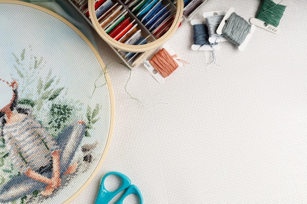 Atelier de broderie în lucru